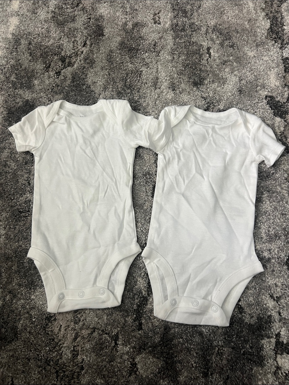 Carter's 2 Piece Unisex Baby 3 Months Onsie/Bodysuit Bundle
